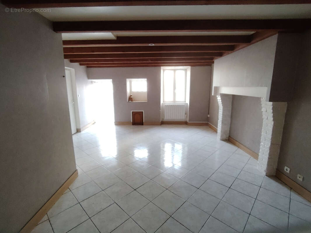 Maison à SAINT-PRIEST-SOUS-AIXE