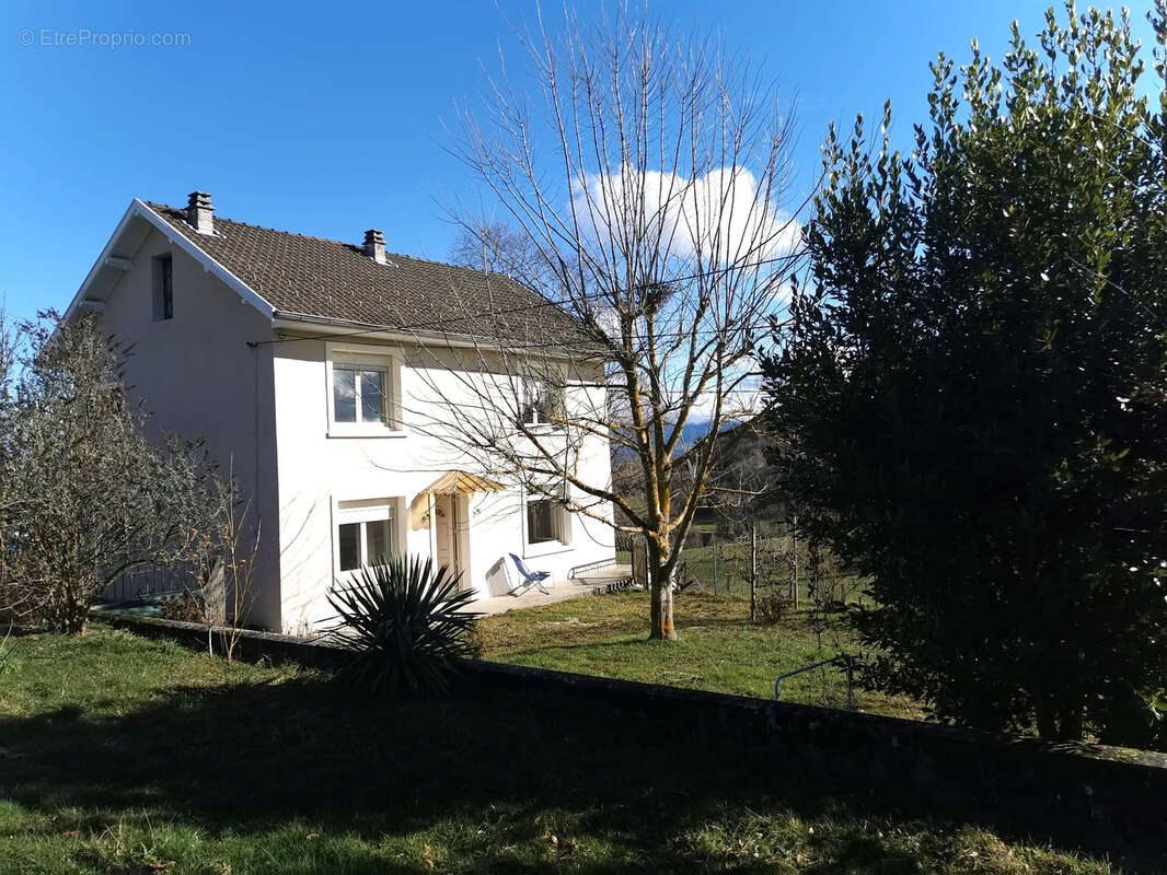 Maison à LA BATIE-DIVISIN