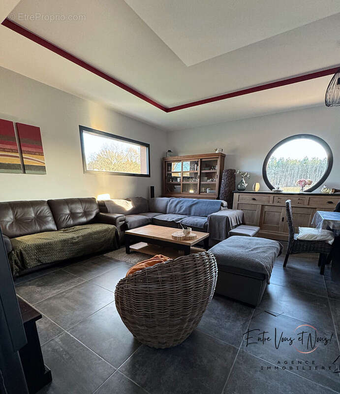 SALON  - Maison à BAZAS