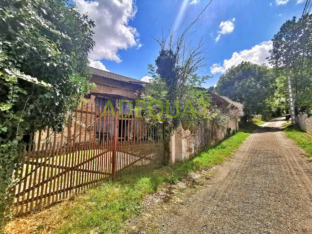 Maison à SAINT-CHEF