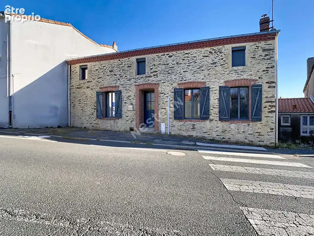 Maison idéalement située au coeur du bourg de La Regrippière à moins de 10min de VALLET et de l'axe NANTES-CHOLET - photo 20