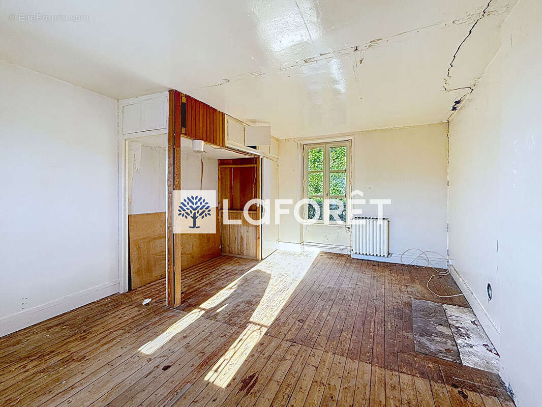 Maison à SAINT-NOM-LA-BRETECHE