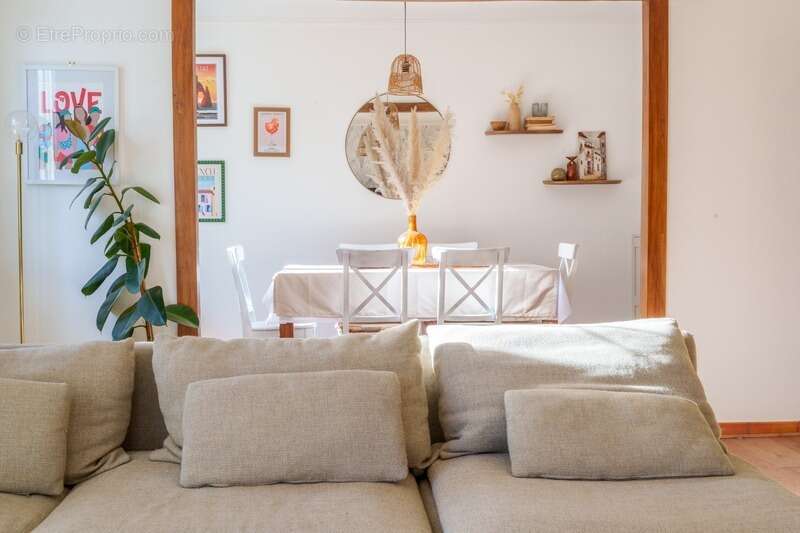 Maison à CHARENTILLY