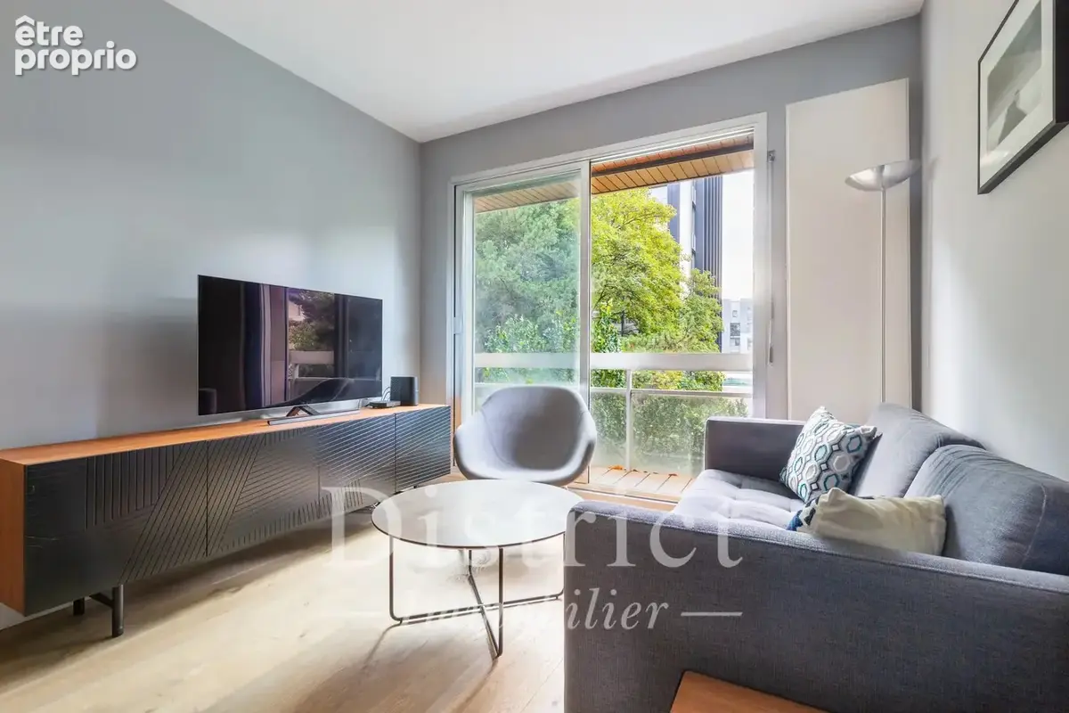 Parc Monceau. 2 pièces de 41m² lumineux avec balcon. Parking possible. - photo 2