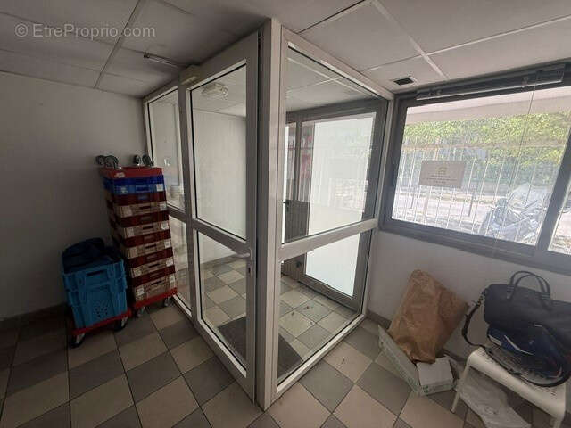 Commerce à MARSEILLE-8E