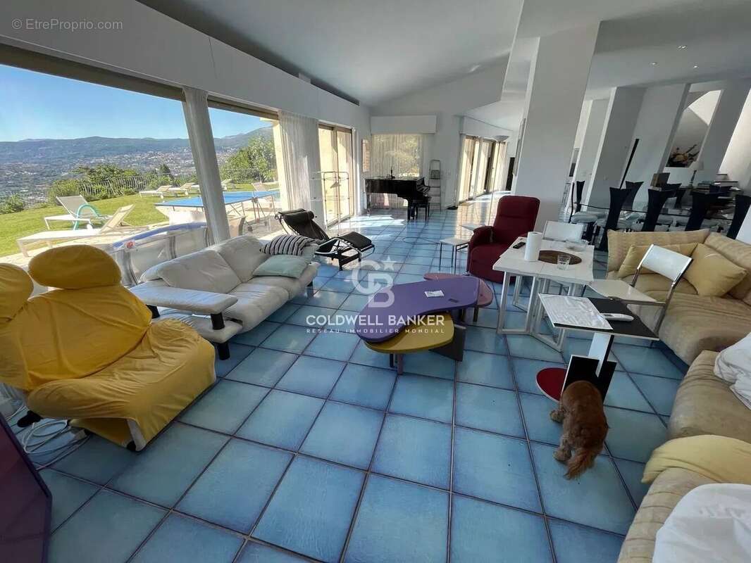 Maison à MOUGINS
