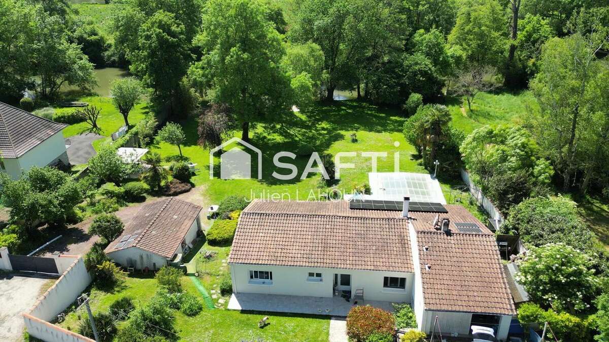 Photo 3 - Maison à BOUTIERS-SAINT-TROJAN