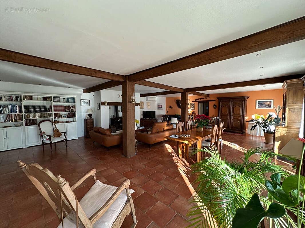 Maison à MIRANDE