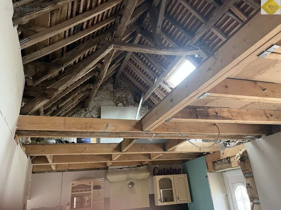 Maison à YZEURES-SUR-CREUSE