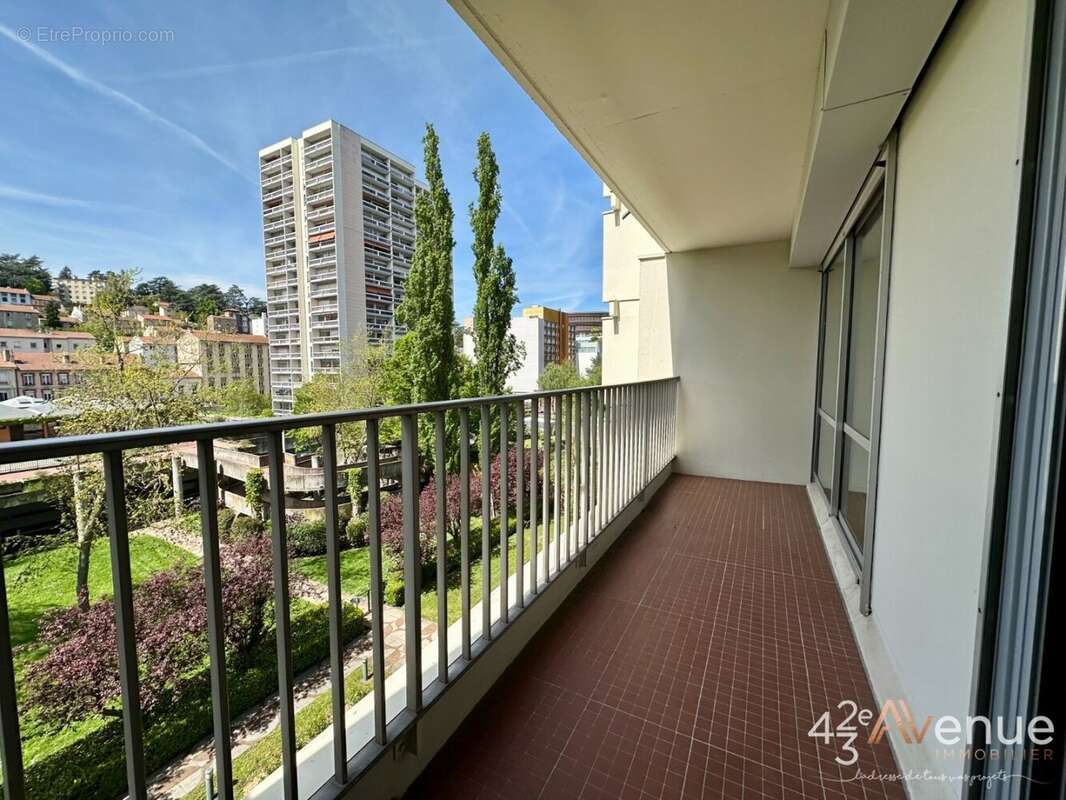 Appartement 103 m² à Saint-Etienne  - photo 3