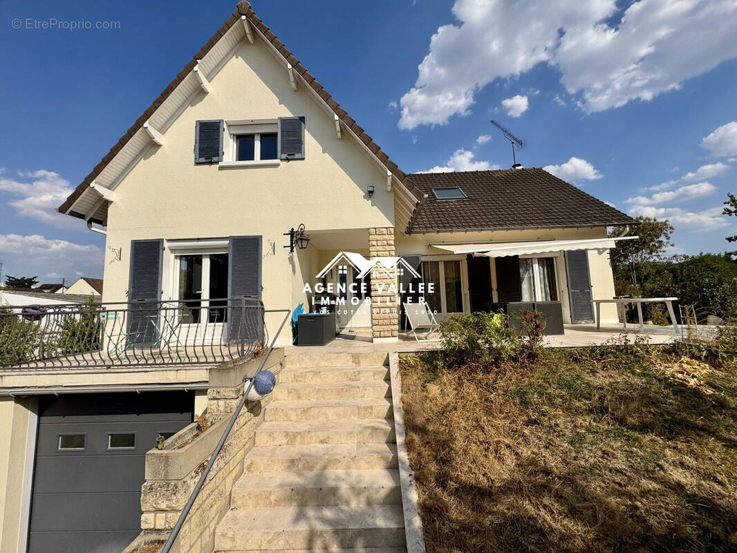 Maison à SAINTRY-SUR-SEINE
