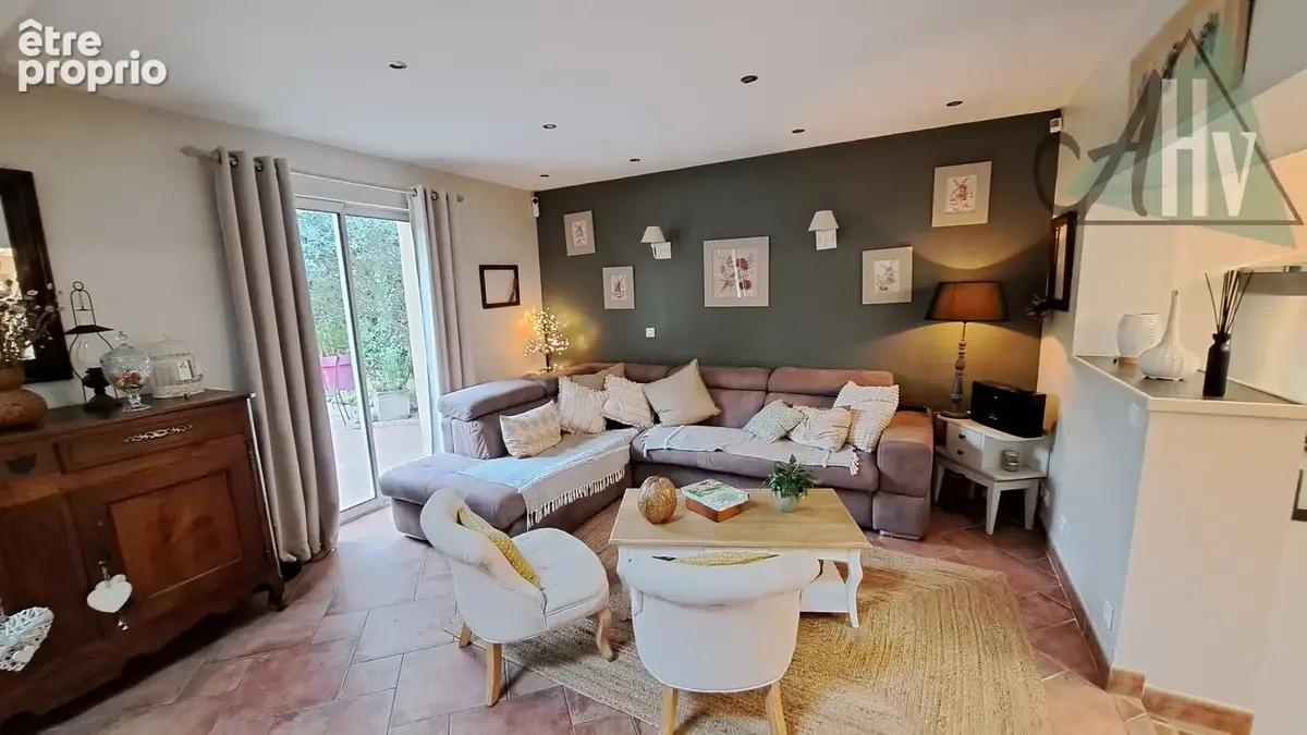 DRAVEIL (91) - Maison rénovée de 116 m2 avec 3 chambres et joli jardin arboré. - photo 3
