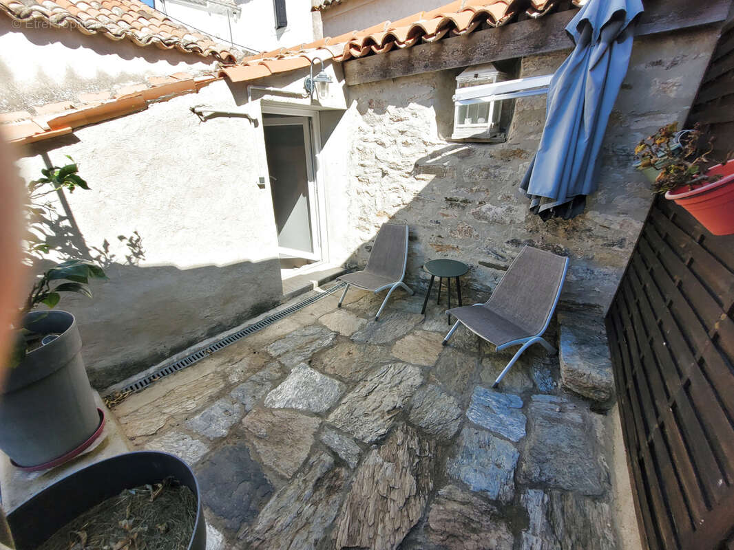 Maison à FAUGERES