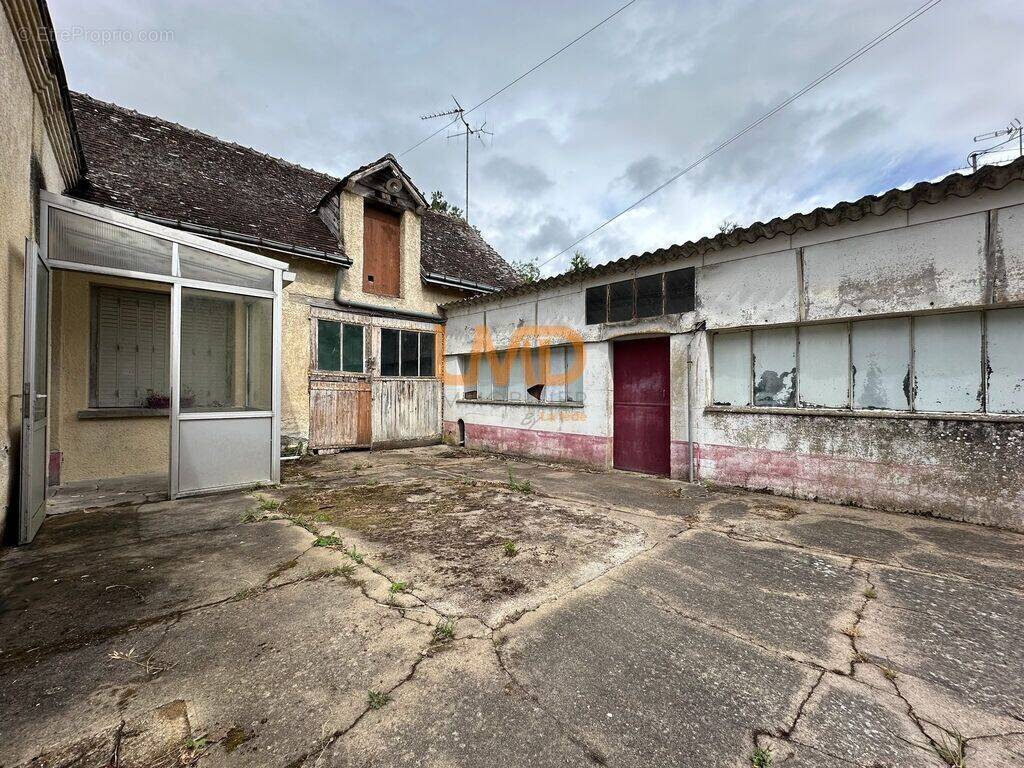 Maison à CORMENON