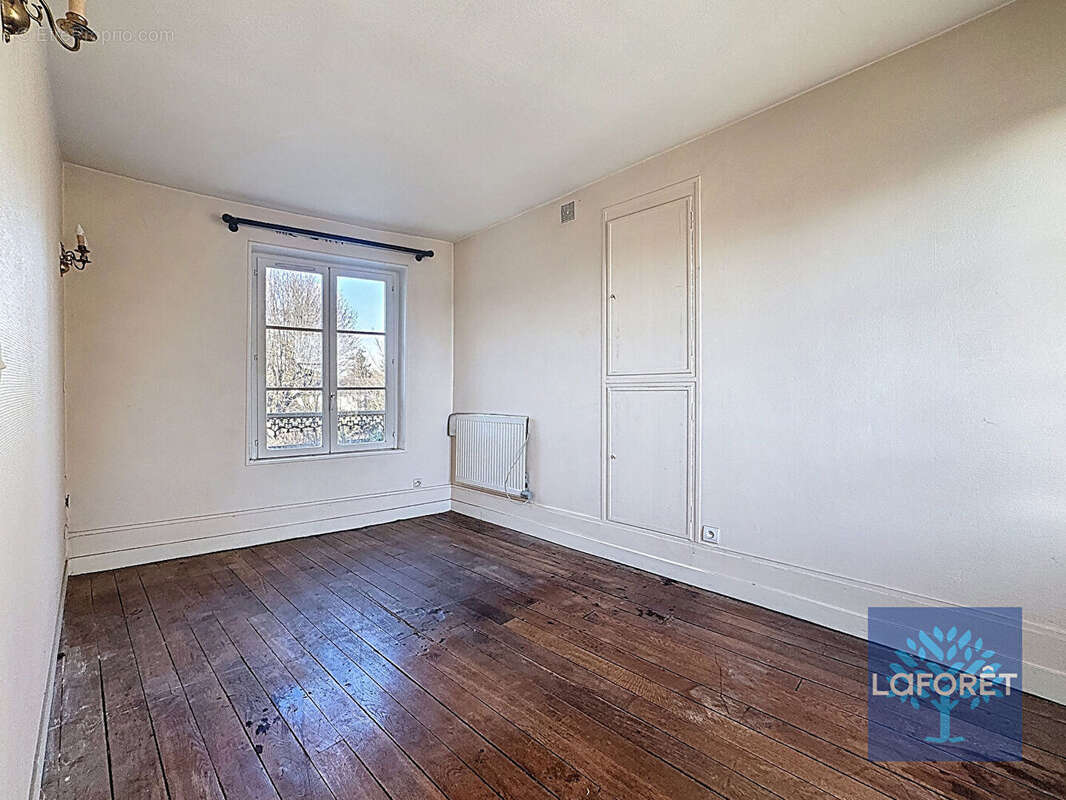 Appartement à CHILLY-MAZARIN
