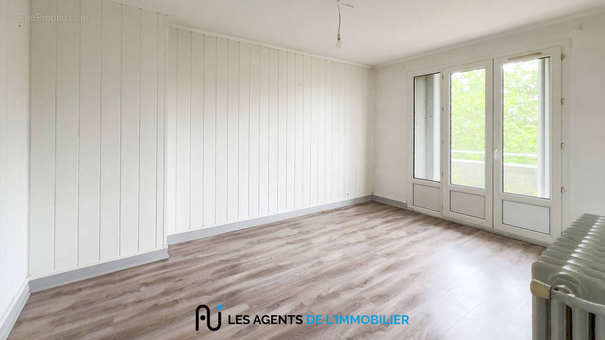 Appartement à NANTERRE