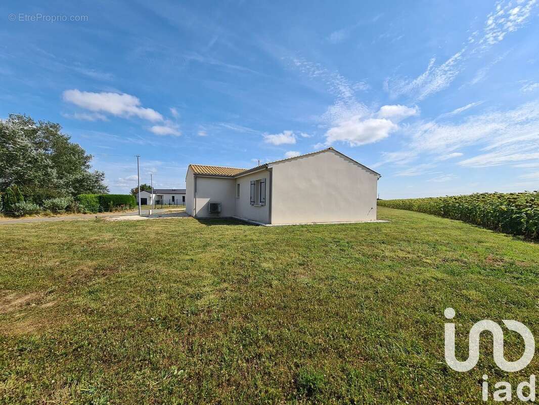 Photo 4 - Maison à LES ESSARDS