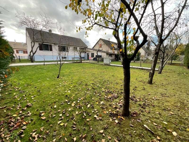 Maison à MAINVILLIERS