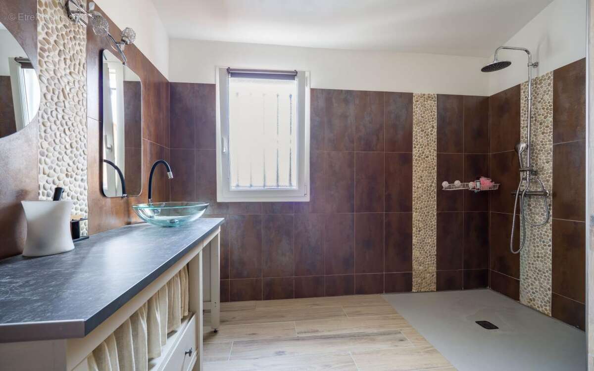 Maison à SAINTE-TULLE