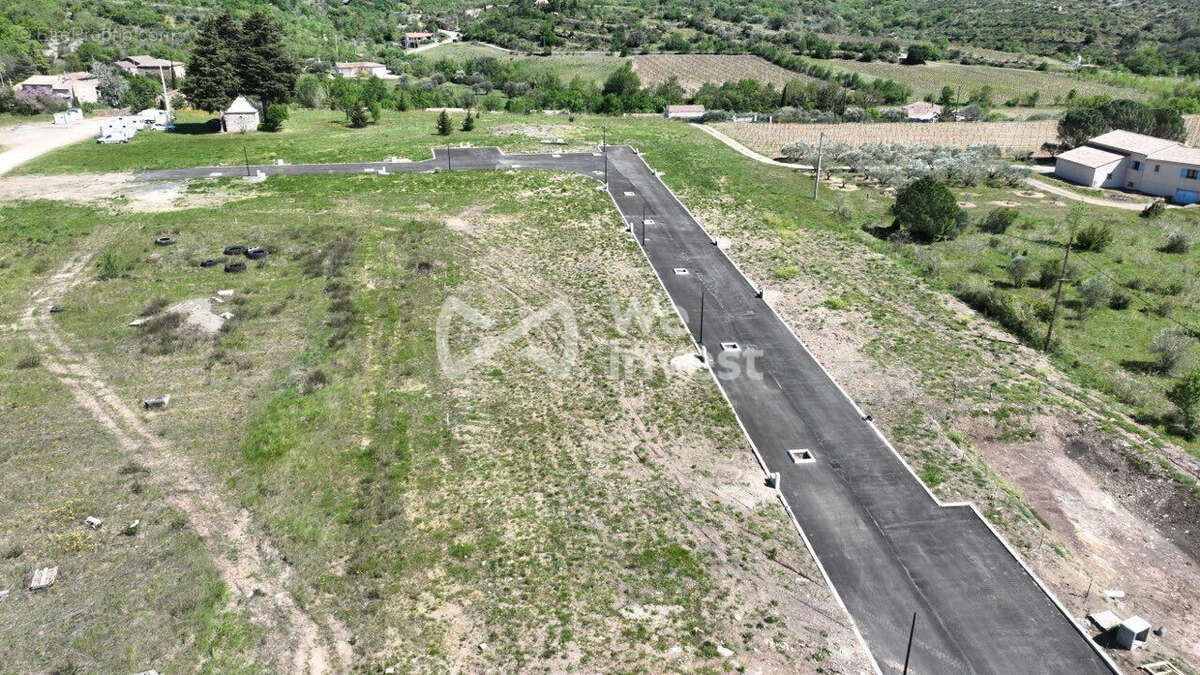 Terrain à SAINT-JEAN-DE-LA-BLAQUIERE