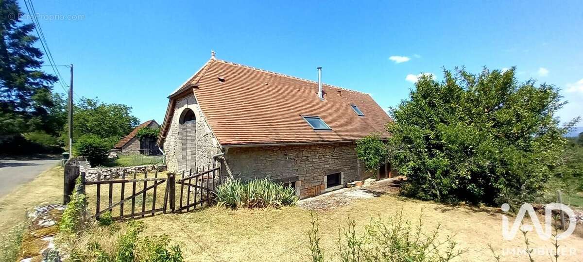Maison 110 m² à Carennac  - photo 3