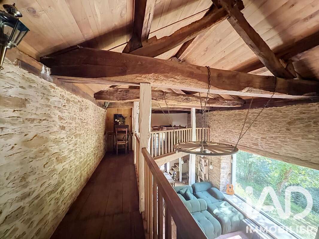 Maison 151 m² à Coupiac  - photo 6