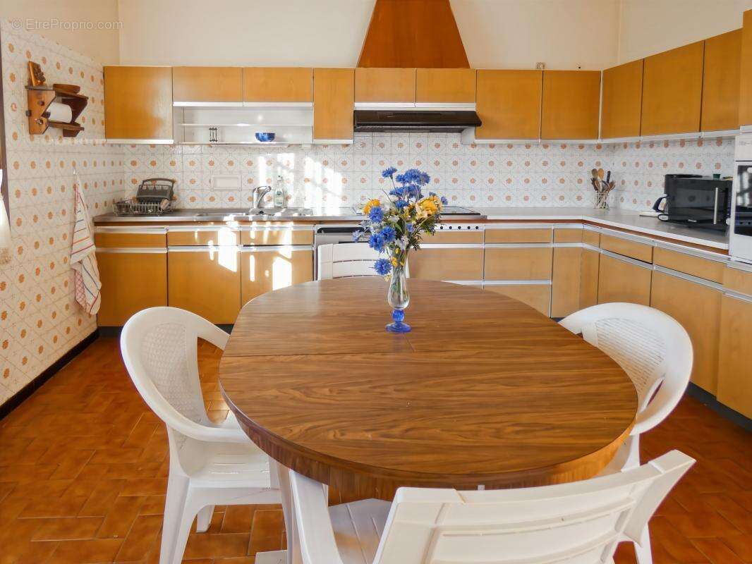 Maison à BAGNOLS-SUR-CEZE