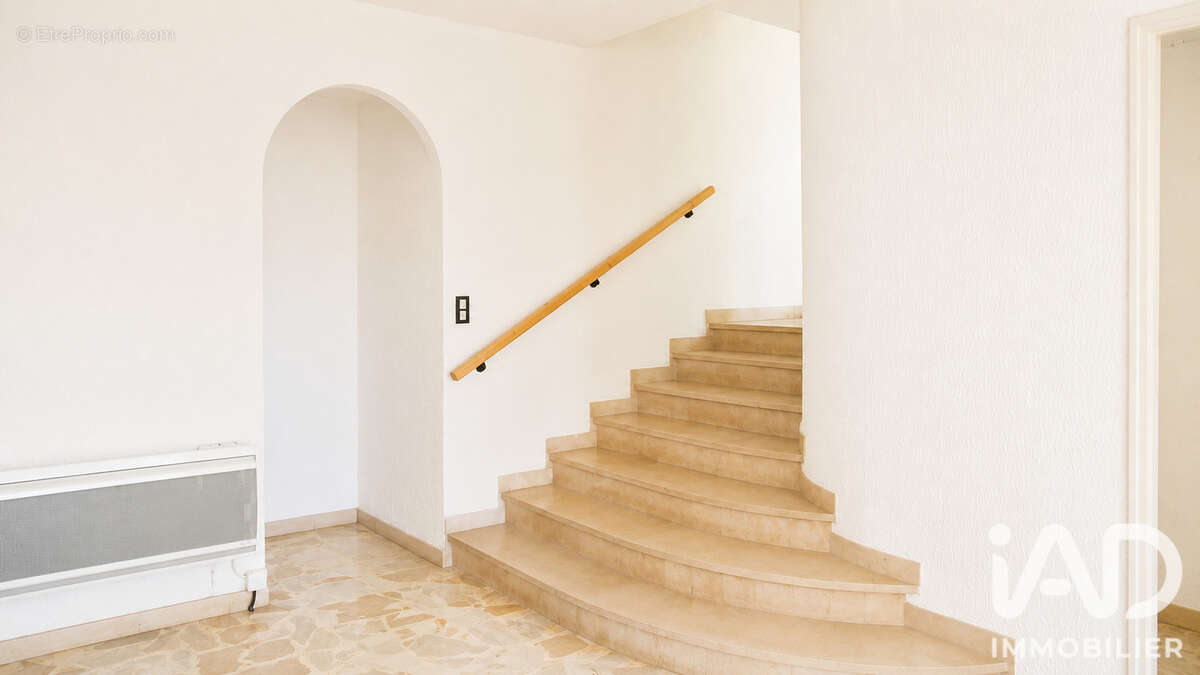 Maison 122 m² à Saint-Paul-Trois-Chateaux  - photo 4