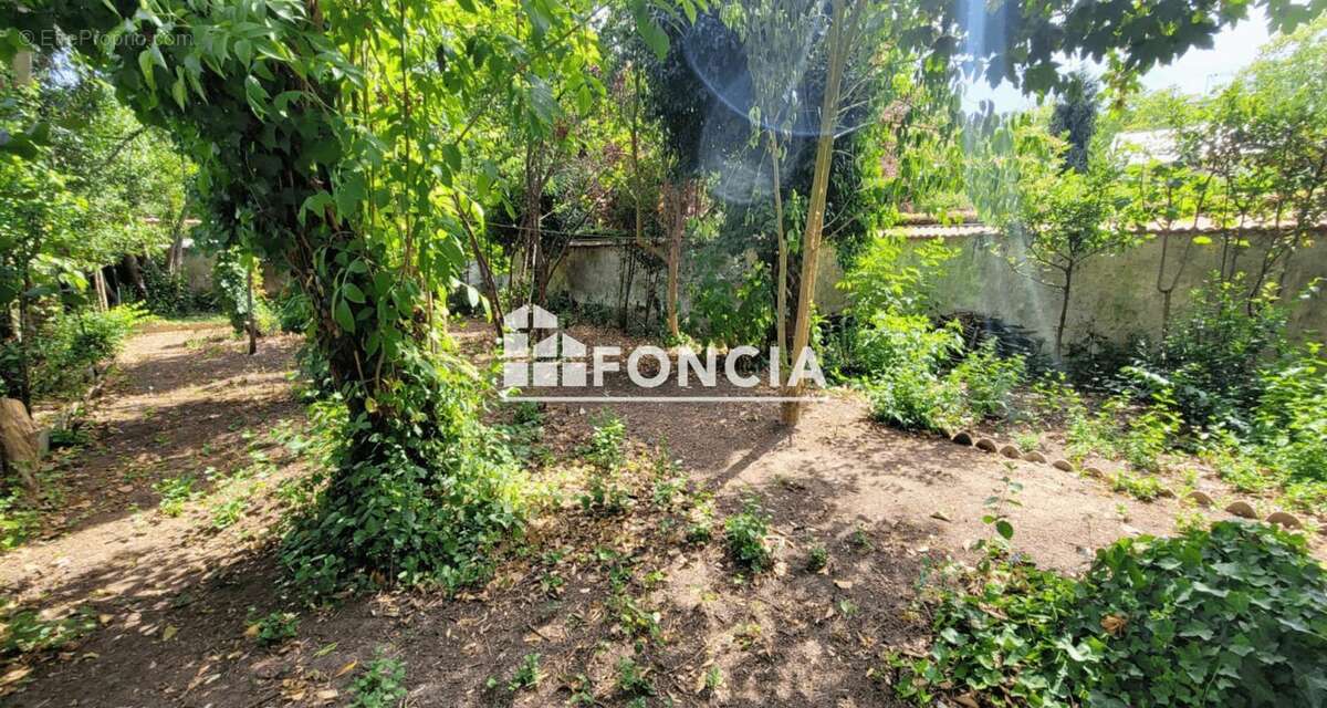 Maison de caractere a renover - photo 13