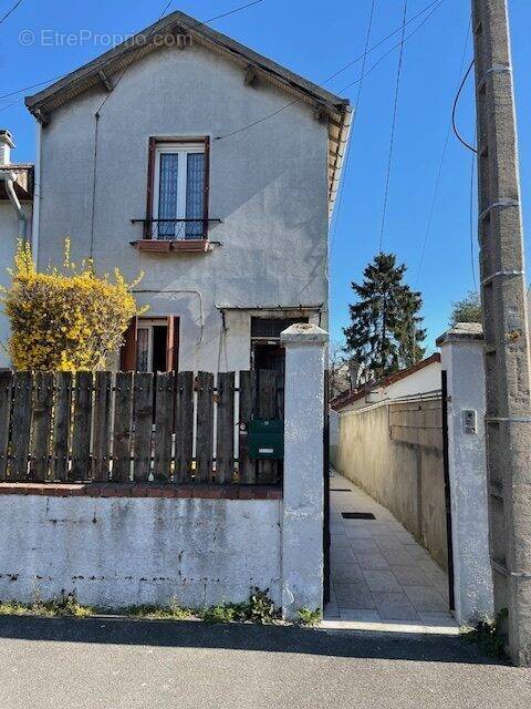 Maison à LE BLANC-MESNIL