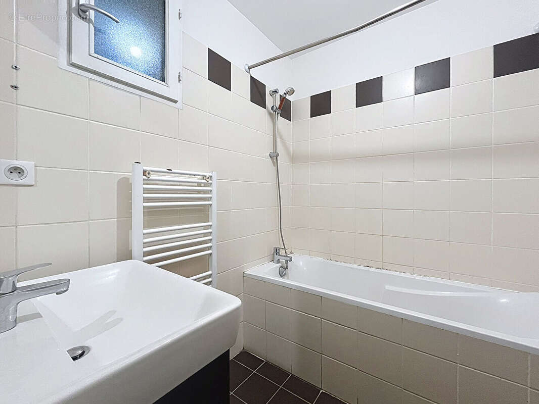 Appartement à MARSEILLE-2E