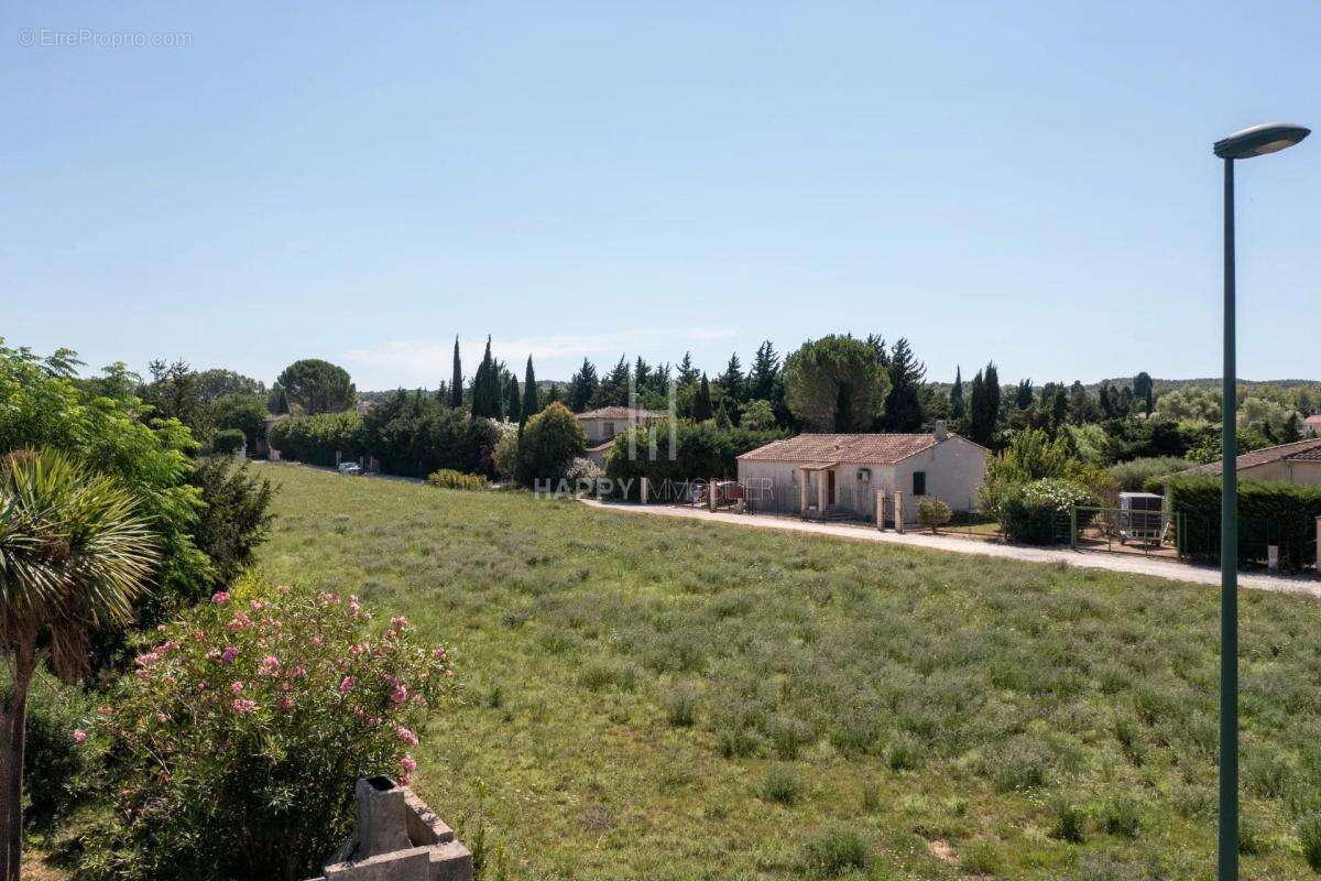 Terrain constructible dans petite résidence sécurisée - photo 2