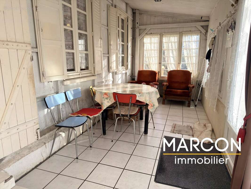 Maison à BONNAT