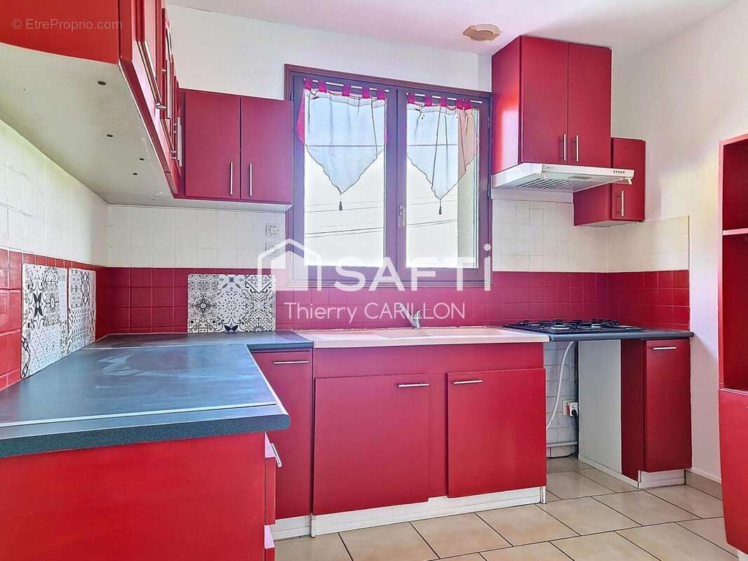 Maison 99 m² à Saint-Martin-De-Saint-Maixent  - photo 6