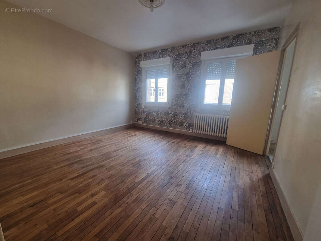 Appartement à SAINT-HILAIRE-DU-HARCOUET