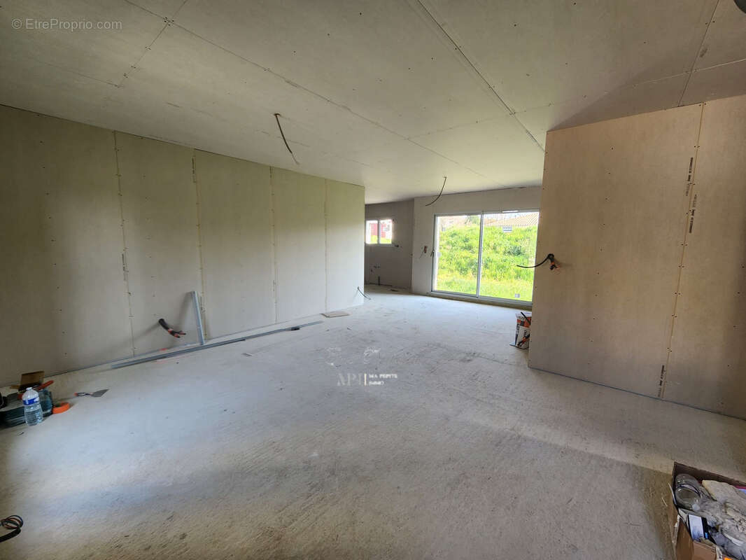 Maison à SAINT-ASTIER