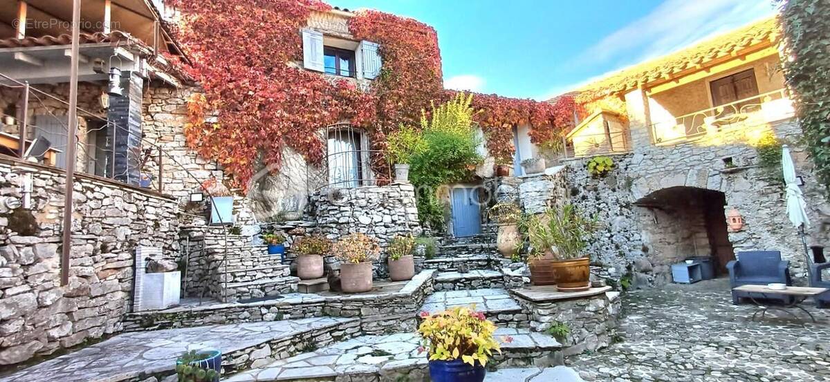 Maison à MONTDARDIER