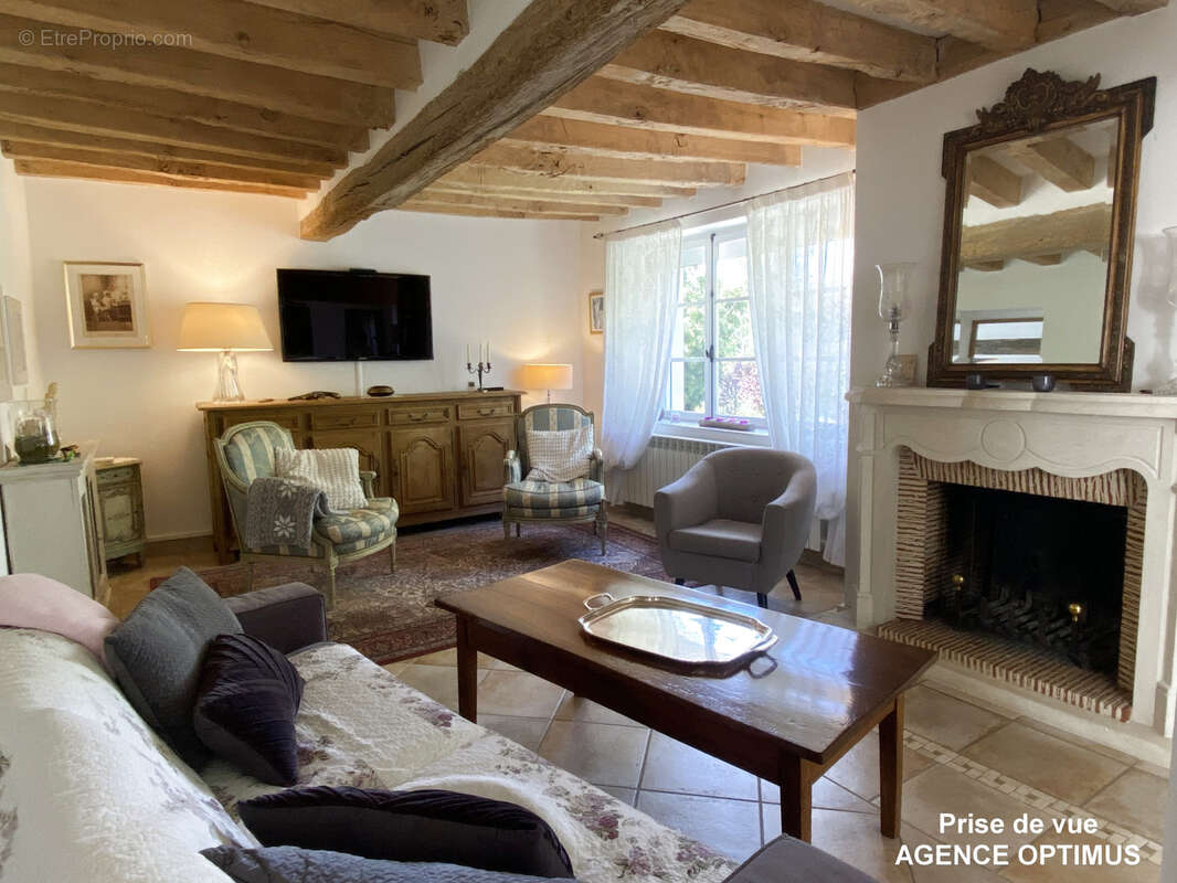 Maison à VILLENEUVE-LA-GUYARD