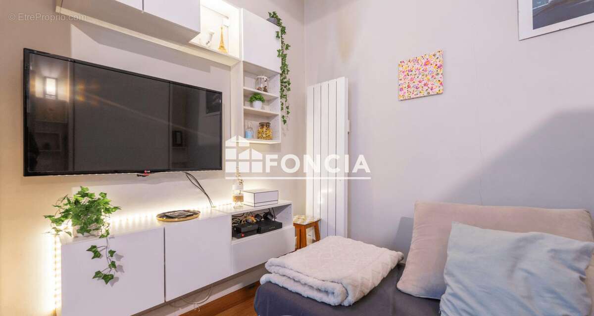 Appartement à PARIS-19E