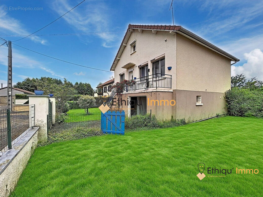 Maison à SOMMEVOIRE