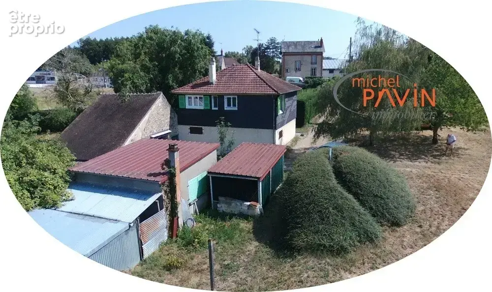 Maison à LA GUERCHE-SUR-L'AUBOIS