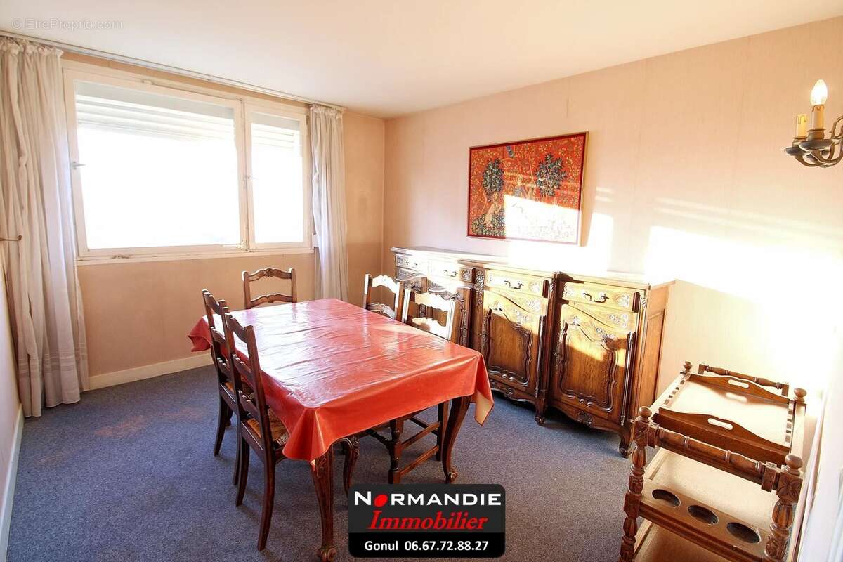 Appartement à SAINT-ETIENNE-DU-ROUVRAY