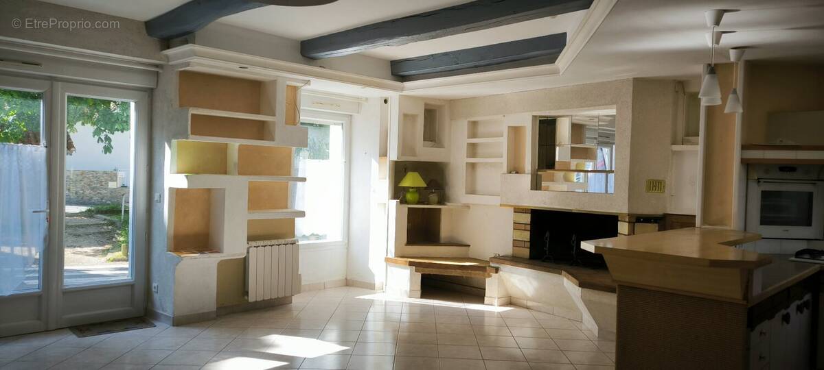 Maison à LA VARENNE