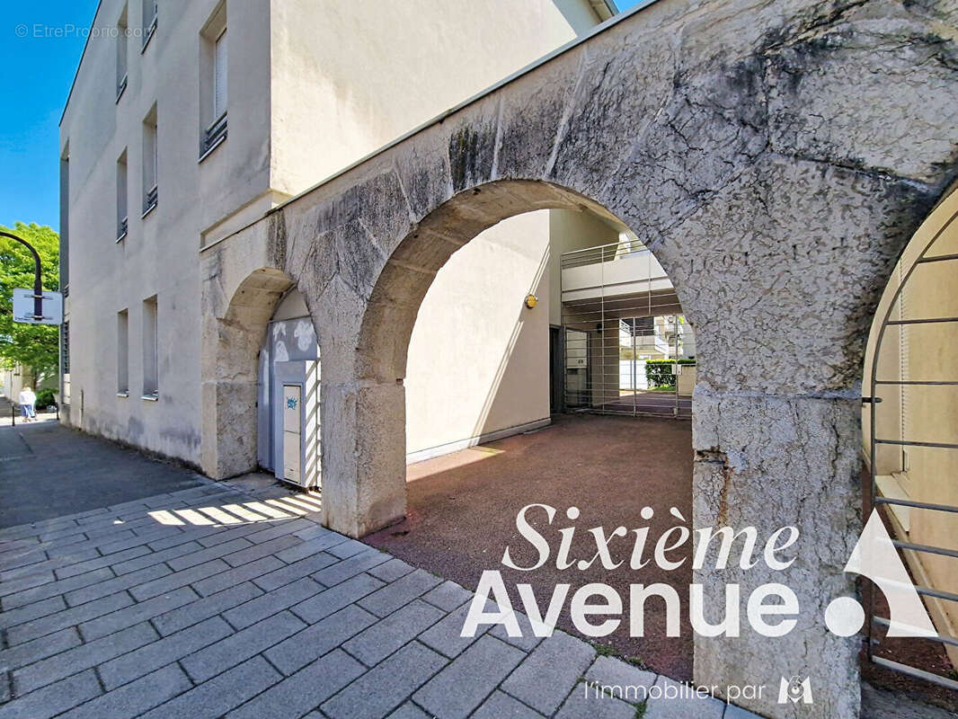Appartement à BOURGOIN-JALLIEU