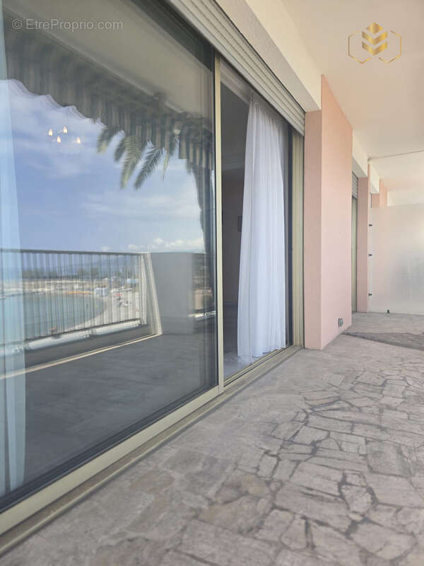 Appartement à ROQUEBRUNE-CAP-MARTIN