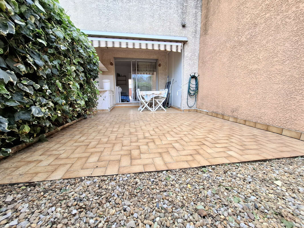 Appartement à SAINT-CYR-SUR-MER