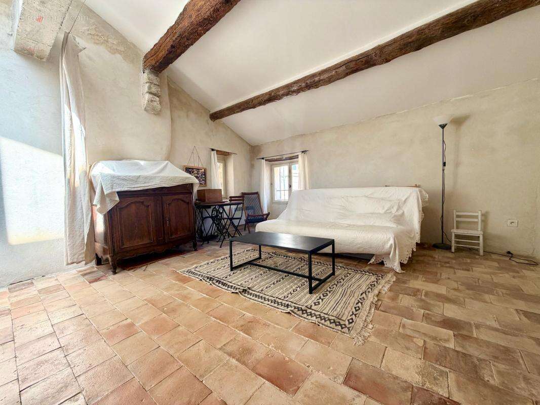 Maison à PELISSANNE