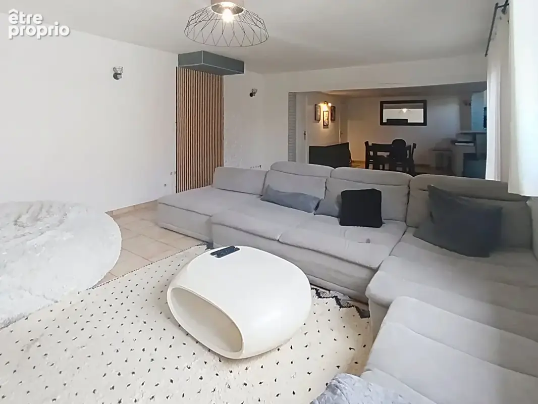 LIVRY-GARGAN limite Pavillons, Maison 126 m², 4 chambres, 4 stationnements + atelier - photo 3