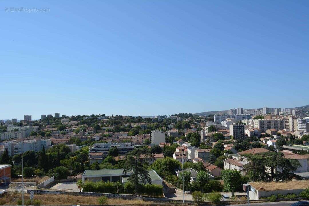 T3-Saint just-place de parking - Appartement à MARSEILLE-13E