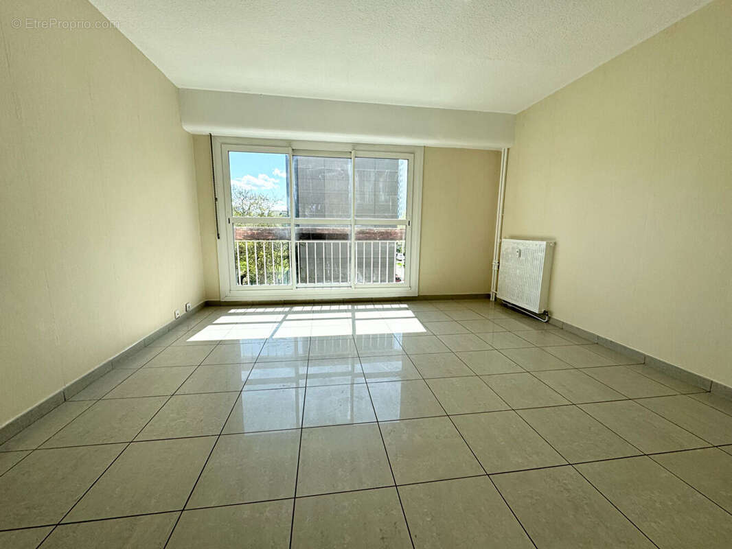 Appartement à LE PONT-DE-CLAIX